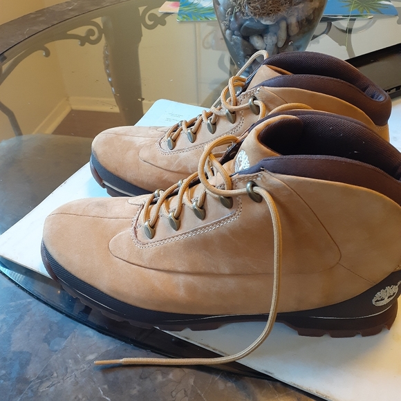 Timberland - Picture 2 of 10